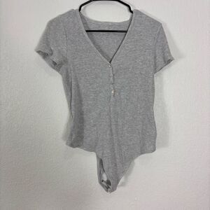 Anthropologie Grey Ribbed V Neck Henley Short Sleeve Thong Bodysuit